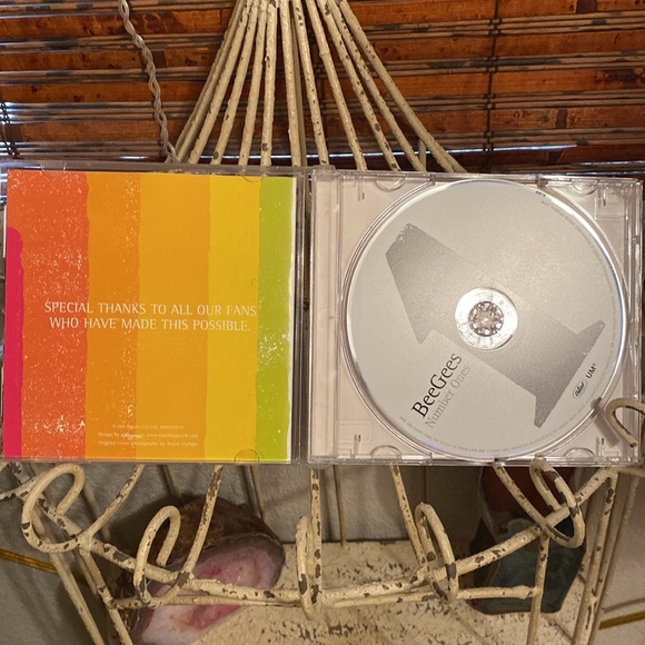 BeeGeesCD - Picture 4 of 4